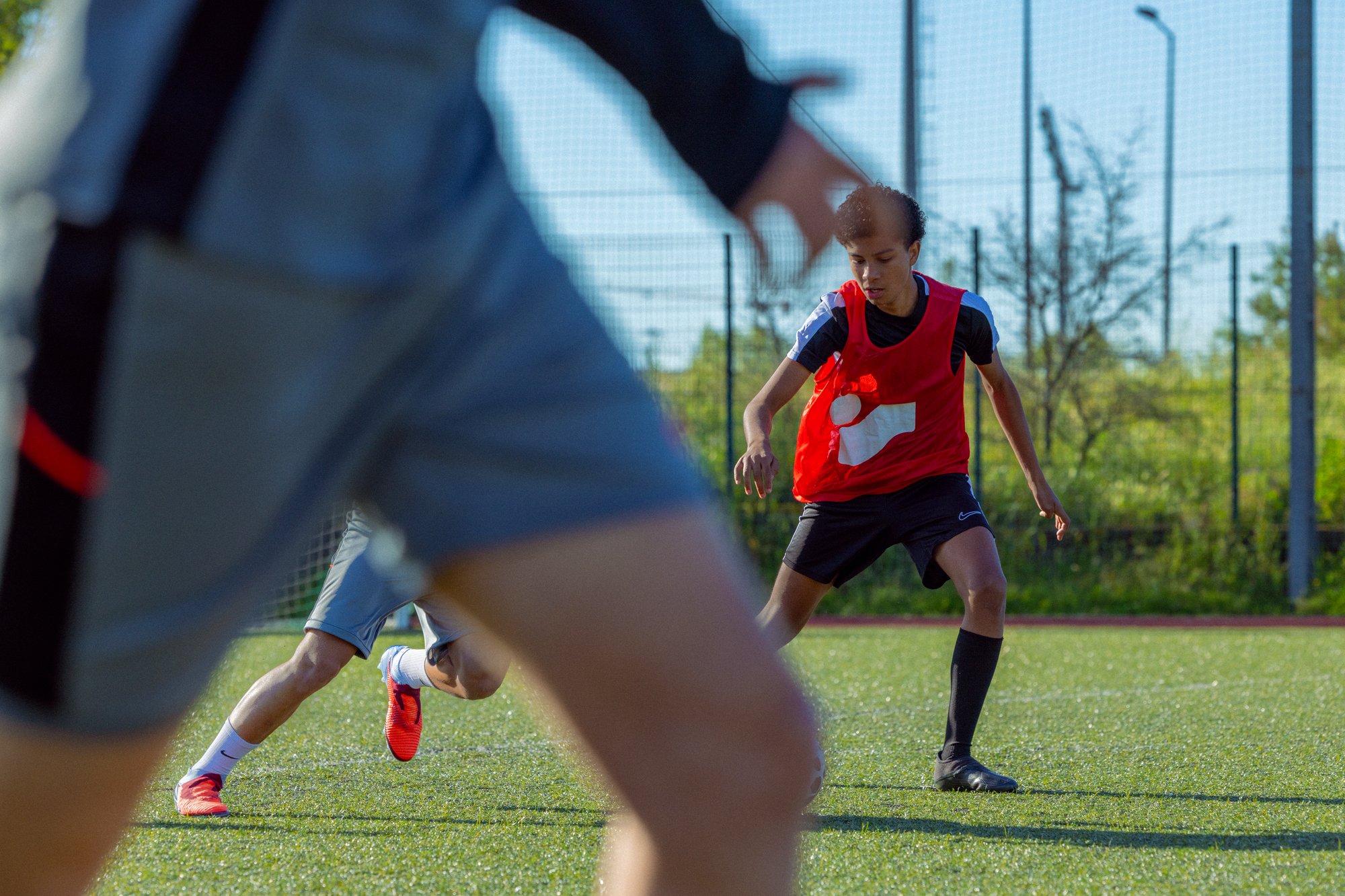 EngagementStill_Full_Nike_BackToClub_FW25_02