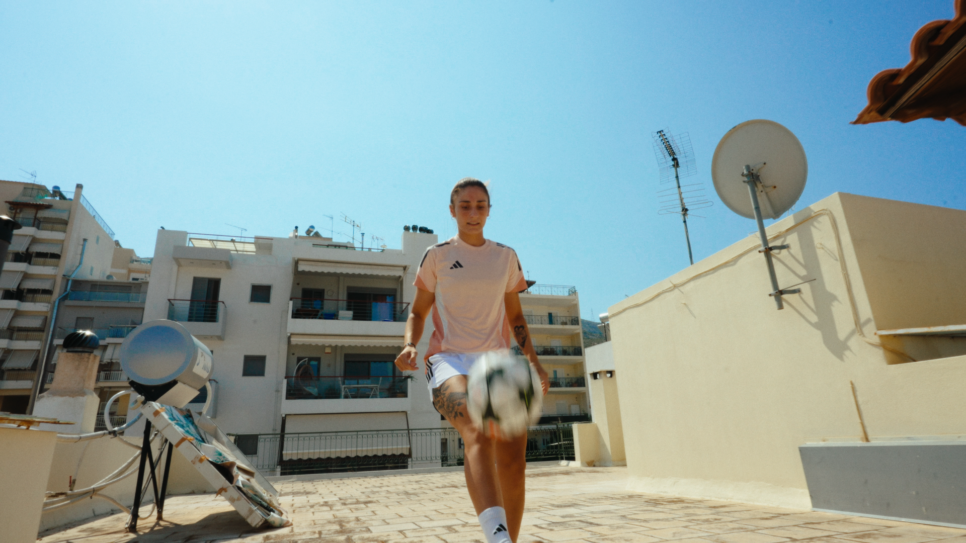 IIC_adidas_WomenFootball_GRE_Still_3_16x9 (1)